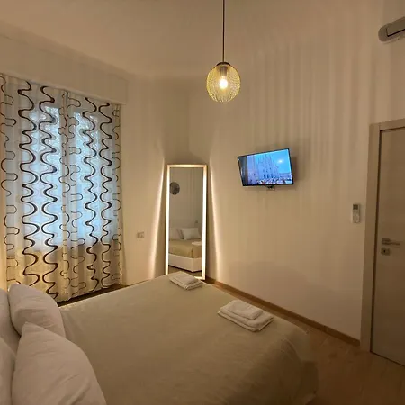 Rin Collection - 2br 2ba - 5 Min Walk To Metro & Train Apartamento